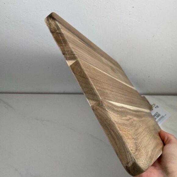 Market SquareAcacia Cutting Board - NWT - Picture 6 of 6